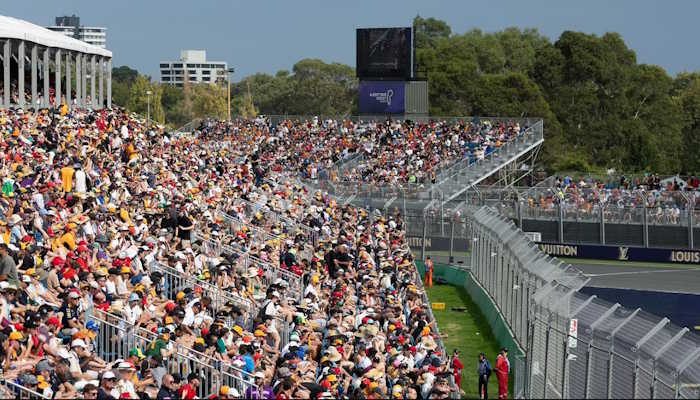 Avustralya GP'de F1 izleyici rekoru sevinci, pistte coşku.