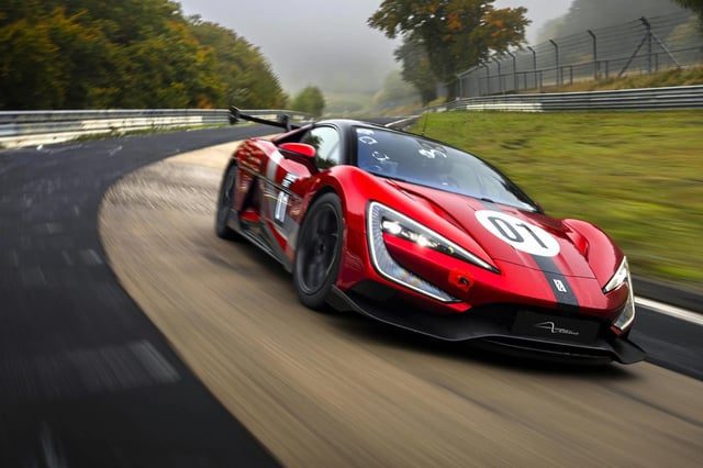 BYD logosu ve Formula 1 aracı konsepti, BYD F1 ihtimalini vurguluyor