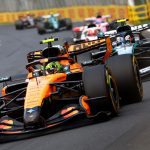 McLaren MCL40 aracı pistte, McLaren Mercedes güç ünitesiyle