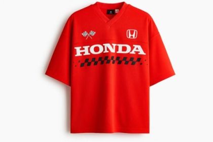 H&M Honda iş birliğiyle tasarlanan F1 temalı tişört