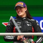 Emma Felbermayr Shanghai zaferi anında podyumda kutlama yapıyor.