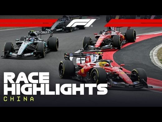 Çin GP Finali yarışından heyecan dolu bir kare, F1 tutkunları için!