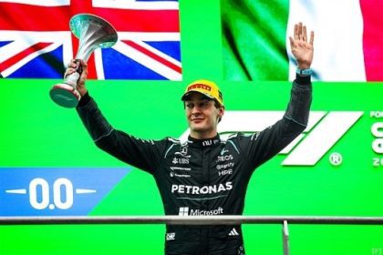 George Russell Kimi Antonelli zaferi ile Çin GP podyumunda Mercedes AMG coşkusu