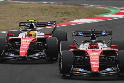 Ferrari pilotları Hamilton ve Leclerc’in Çin GP’deki profesyonel mücadele anları.