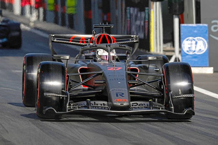 Audi’nin dayanıklılık sorunları ile mücadele eden Nico Hülkenberg, Audi 2026 garajında.