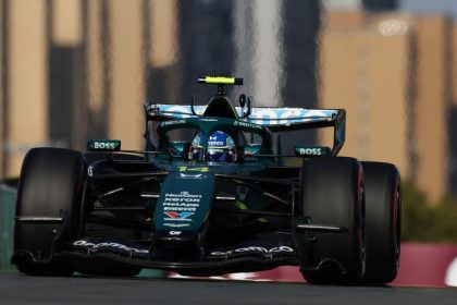 Aston Martin titreşim sorunu ile mücadele ederken pistte zor anlar yaşıyor.
