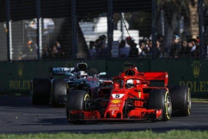 Vettel Hamilton rekabeti pistte nefes kesen anlar sunuyor