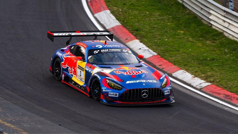 Max Verstappen Mercedes Debut zaferi ile Nürburgring’de podyumda!