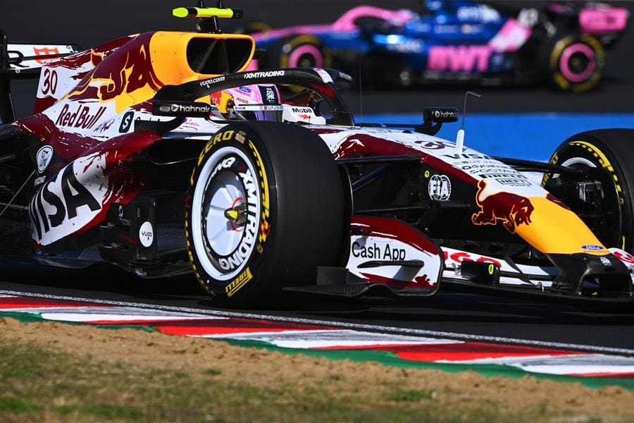 F1 Japonya GP Sıralama Turları heyecanı Suzuka’da yaşanırken pilotlar pole için yarışıyor.
