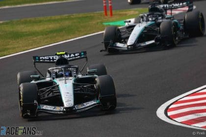 Andrea Kimi Antonelli, Japonya GP'de zaferini kutlarken, F1 Şampiyonası lideri oldu.