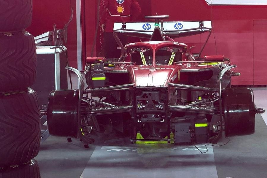 Ferrari SF-25 Mugello pistinde test sürüşünde, 125 karakter max