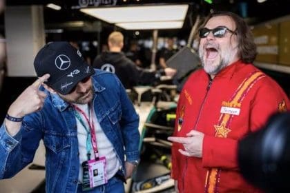 Charlie Day ve Jack Black, F1 Mercedes'e ziyarette