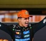 Formula 1 Dünya Şampiyonları kutlaması, podyumda şampanya keyfi