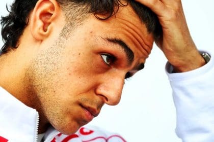 Suzuka'da kaza geçiren F1 çaylak pilot Arvid Lindblad'ın aracı