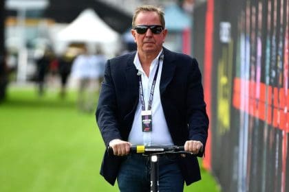 Martin Brundle, Aston Martin sorunu hakkında yorum yapıyor.