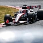 Haas F1 aracı pistte, Haas F1 sıralama turları sorunlarıyla mücadele ediyor.