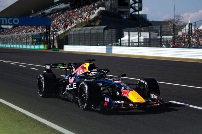 Max Verstappen, Red Bull aracında, Red Bull'da yeni dönem odaklı görsel