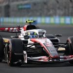 Haas pilotu Ollie Bearman, Bahreyn GP'de yarışırken