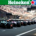 F1 Nisan arası nedeniyle garajda bekleyen Formula 1 aracı, yarışlara hazırlık
