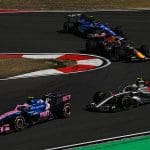Formula 1 araçları pistte yarışırken, bütçe farkı rekabeti etkiliyor