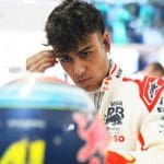 F1 Yeni Yıldız adayı Rasmus Lindblad pistte yarışırken