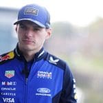 Max Verstappen kaskı ile pit alanında, Verstappen emeklilik ihtimali tartışılıyor.