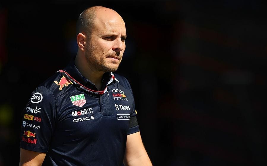 Red Bull F1 Takımı pilotu Max Verstappen ve yarış mühendisi Gianpiero Lambiase