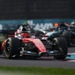 Charles Leclerc, Ferrari aracıyla. 2026 F1 kuralları hakkında tartışmalar sürüyor.