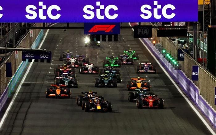 F1 GP Suudi Arabistan 2024 başlangıç anı. Heyecan dorukta!