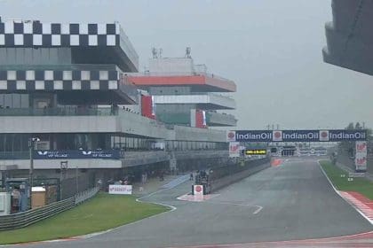 F1 Hindistan GP pisti, Buddh International Circuit'in yağmurlu bir günde çekilmiş görüntüsü.