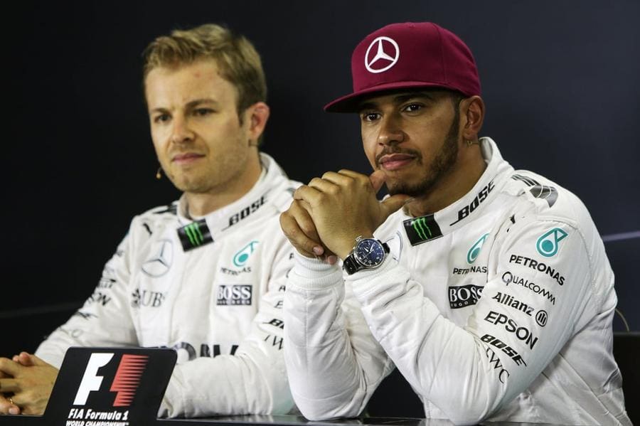 Toto Wolff'un Hamilton ve Rosberg'i kovacaktım itirafı sonrası Mercedes garajı.