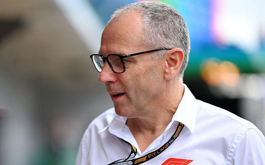 Max Verstappen'in F1 kural eleştirisi hakkında F1 CEO'su açıklama yaptı.