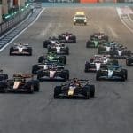 F1 2025 Sezonu'ndan bir kare. Rekabetin ve heyecanın dorukta olduğu anlardan.