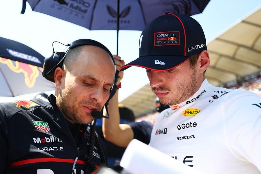 Max Verstappen ve Gianpiero Lambiase, Red Bull pit duvarında. Lambiase Red Bull'dan ayrılıyor mu?