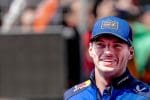 Max Verstappen Nürburgring efsanesi pistinde sürüş yaparken, Red Bull aracıyla