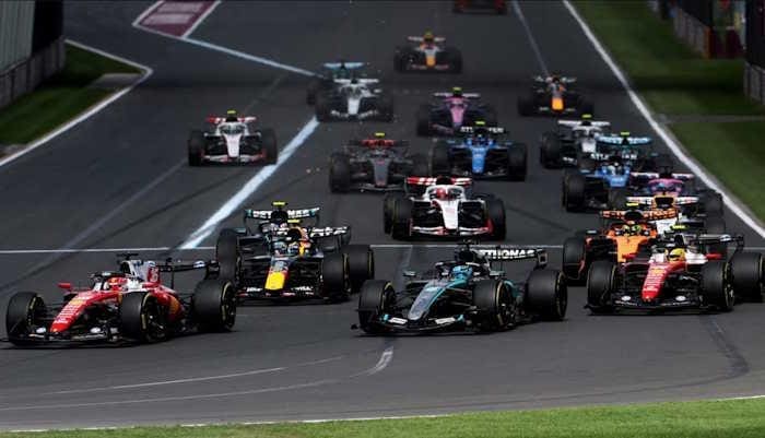 F1 Pilotları ve araçları yarışa hazırlanıyor