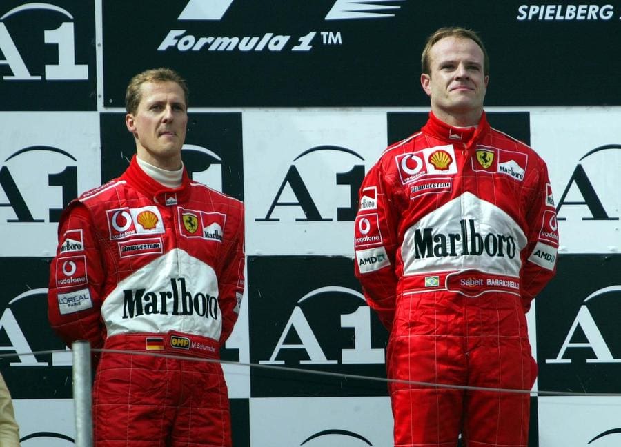 Rubens Barrichello 2002 Avusturya GP'sinde Ferrari Takım Emri sonrası hayal kırıklığı yaşıyor.