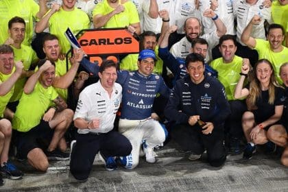 Williams'ta öne çıkanlar: Alex Albon ve Carlos Sainz'ın Williams için önemi vurgulanıyor.