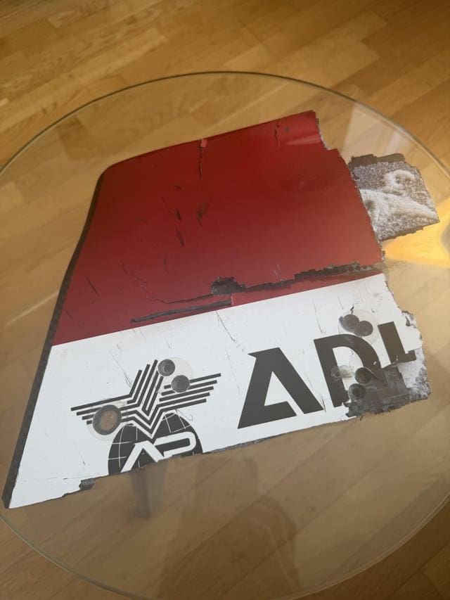 Gizemli Alfa Romeo F1 parçası fotoğrafı, karbon fiber detaylar