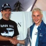 Williams 1996 Şampiyonluğu kutlamalarında Damon Hill ve Jacques Villeneuve karaoke gecesinde.