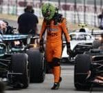 Formula 1 araçları pistte yarışırken, F1 kuralları hakkında tartışmalar sürüyor