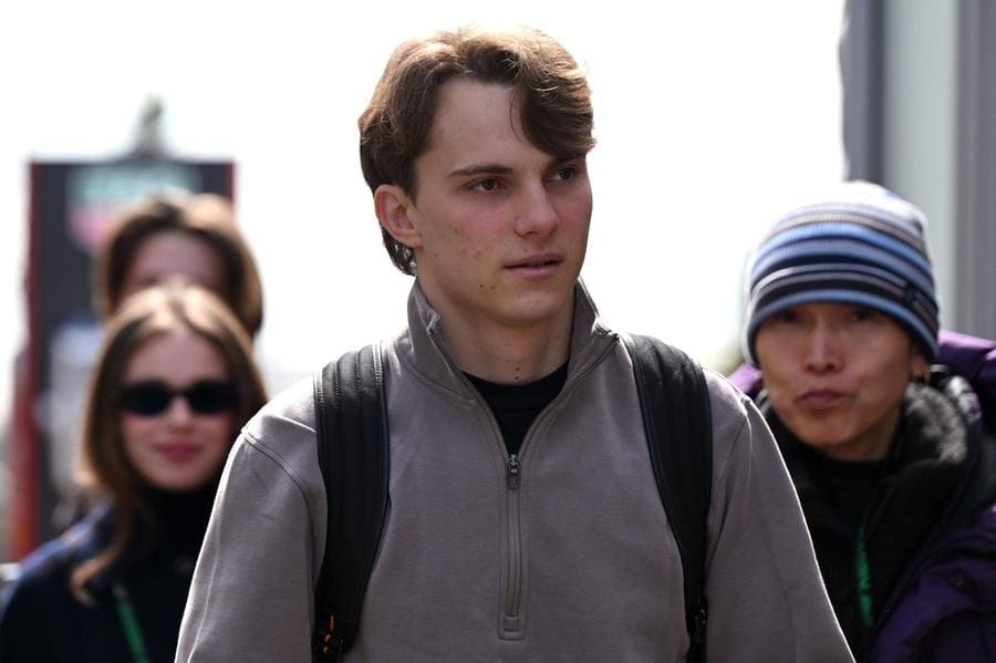 Oscar Piastri F1 2026 regülasyonları hakkında konuşuyor, McLaren garajı, 125 karakter max