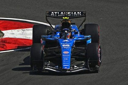 Williams FW48 Spec-B ile 1 saniye kazanma hedefinde, Carlos Sainz Suzuka’da mücadele ederken.