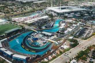 Miami Grand Prix 2024 yarışından nefes kesen bir an, F1 heyecanı!