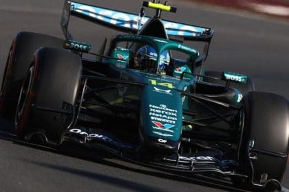 Aston Martin AMR26 tasarımı ile Fernando Alonso Japonya Grand Prix’sinde.