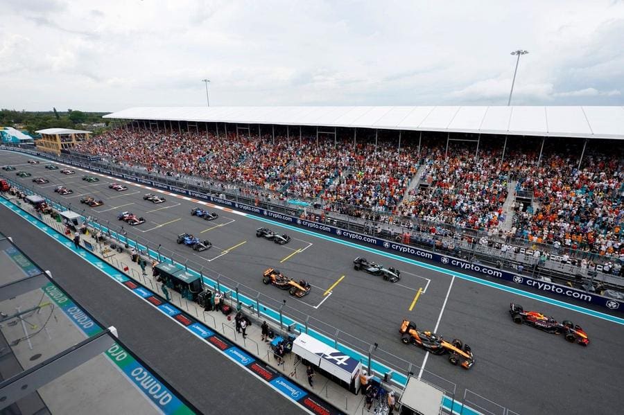 Apple TV ve F1 İşbirliği ile Formula 1, ABD spor kültüründe yerini alıyor.