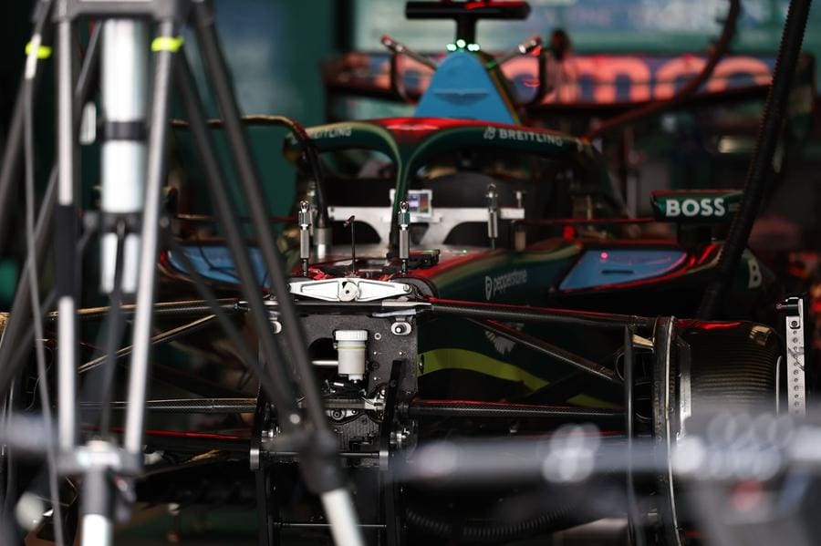 Aston Martin AMR26 titreşim testi Japonya’da dyno bench üzerinde devam ediyor.