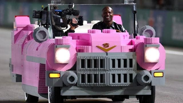 Terry Crews ile Cadillac F1 Serisi teaser görüntüsü, padoktan heyecanlı anlar