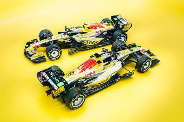 Racing Bulls F1 aracı Miami Grand Prix'si için özel sarı renk düzeniyle pistte, 125 karakter max