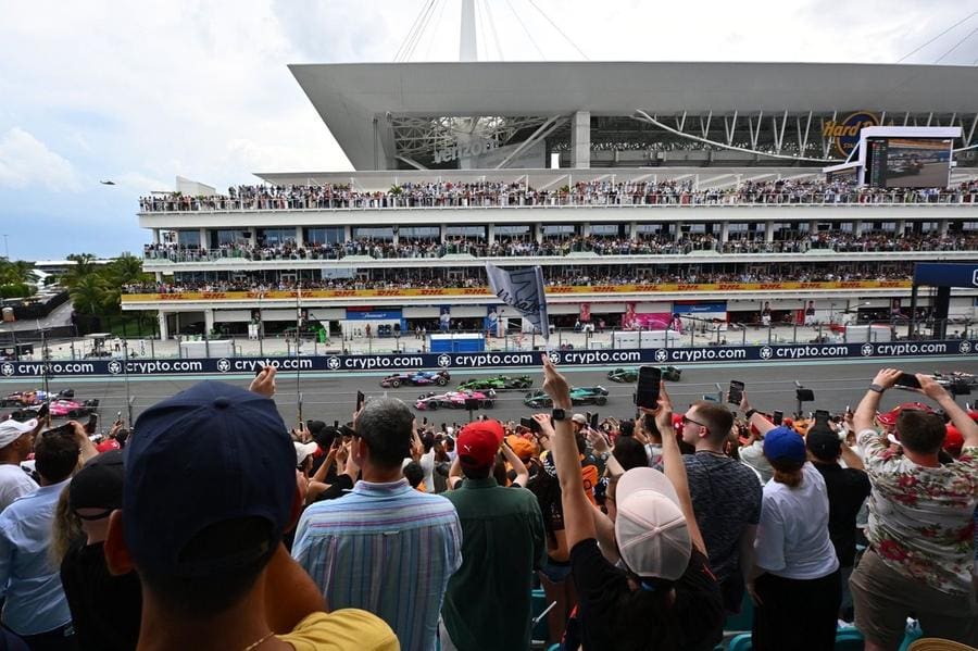 Miami GP: F1’in en tartışmalı yarışı pistte şov yaratıyor!